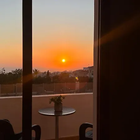 Apartamento Sunset Sea View Retreat With Pool
